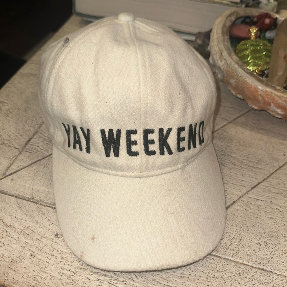 Express Yay Weekend Hat